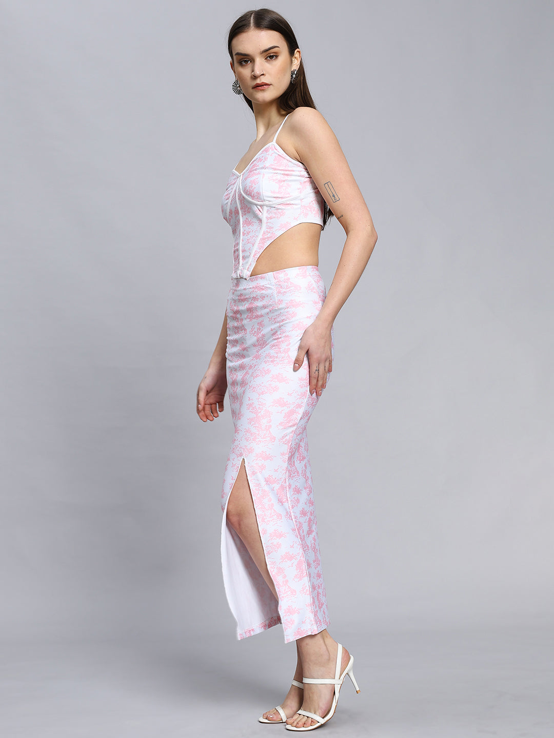 Floral printed crop top and skirt two piece Coord set